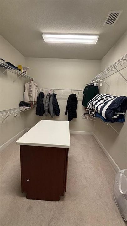 В аренду: $4,500 (5 спален, 3 ванн, 2998 Квадратных фут)