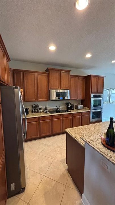 В аренду: $4,500 (5 спален, 3 ванн, 2998 Квадратных фут)