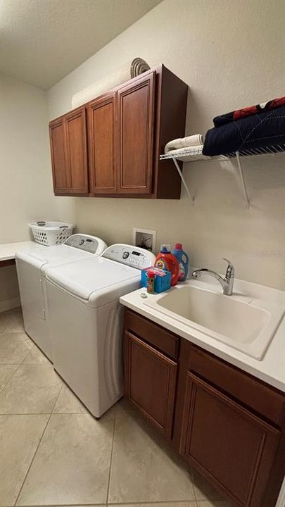 В аренду: $4,500 (5 спален, 3 ванн, 2998 Квадратных фут)