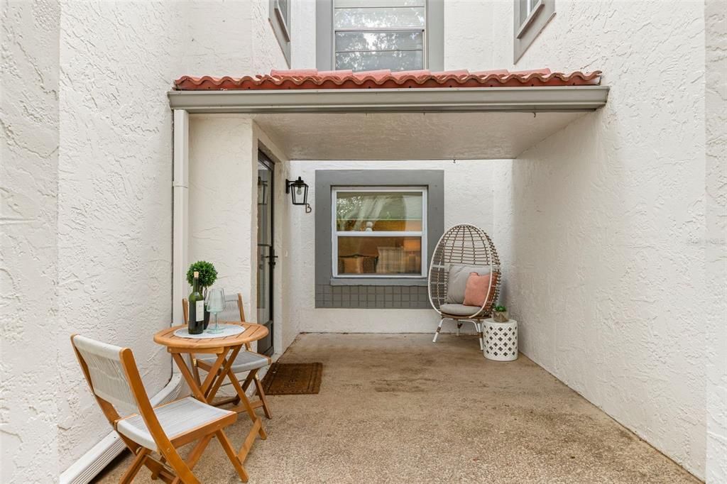 Active With Contract: $202,000 (2 beds, 2 baths, 1025 Square Feet)