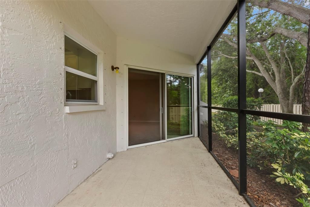 Active With Contract: $202,000 (2 beds, 2 baths, 1025 Square Feet)