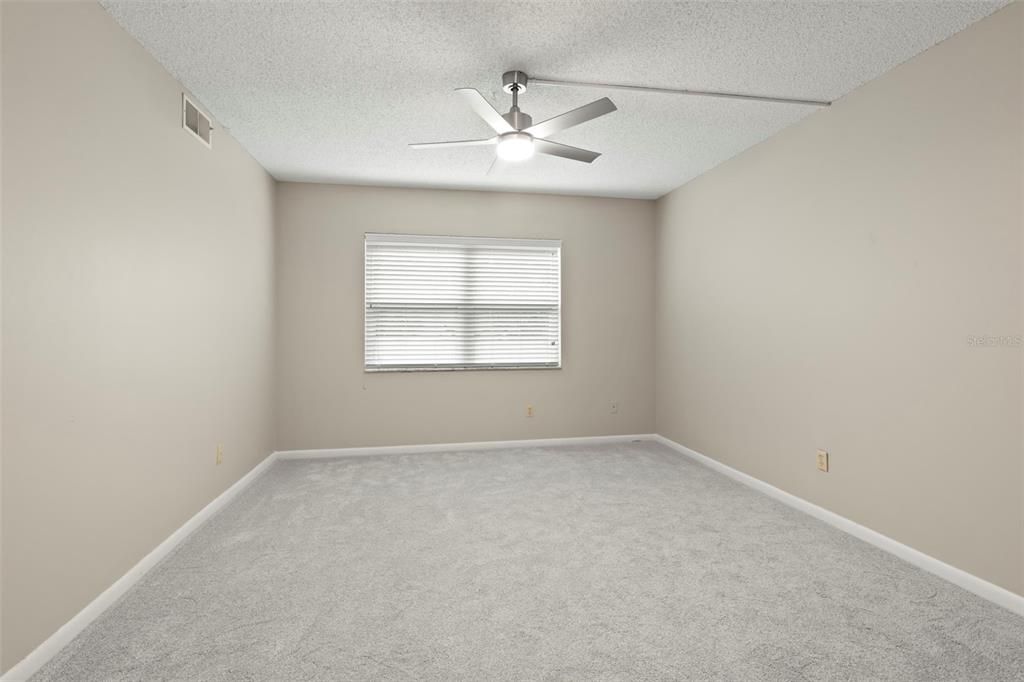 Active With Contract: $202,000 (2 beds, 2 baths, 1025 Square Feet)