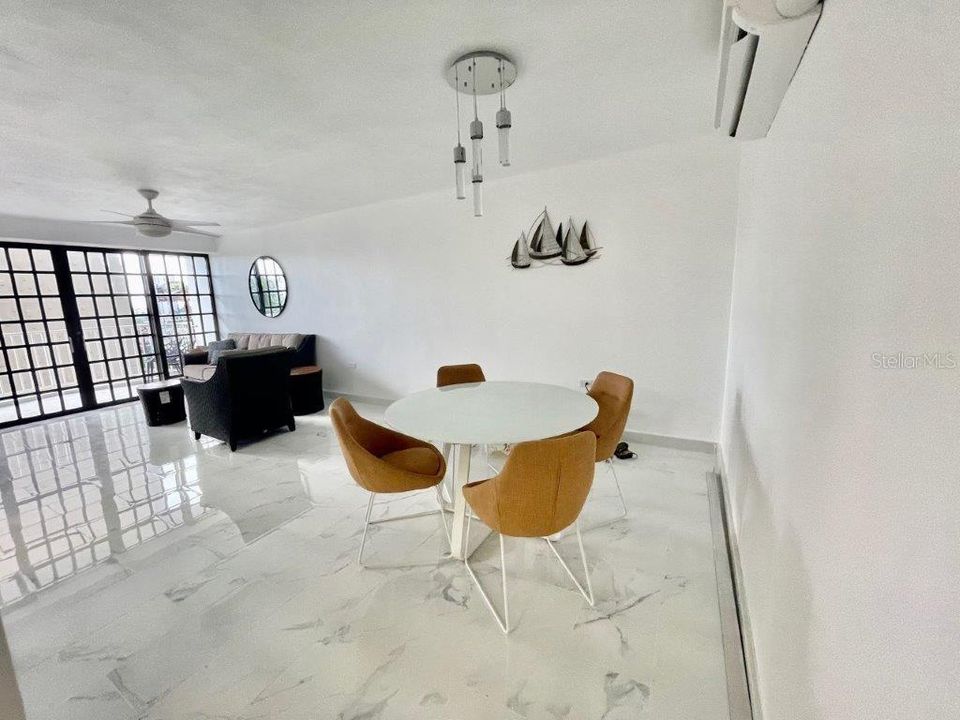 En Venta: $355,000 (1 camas, 1 baños, 620 Pies cuadrados)