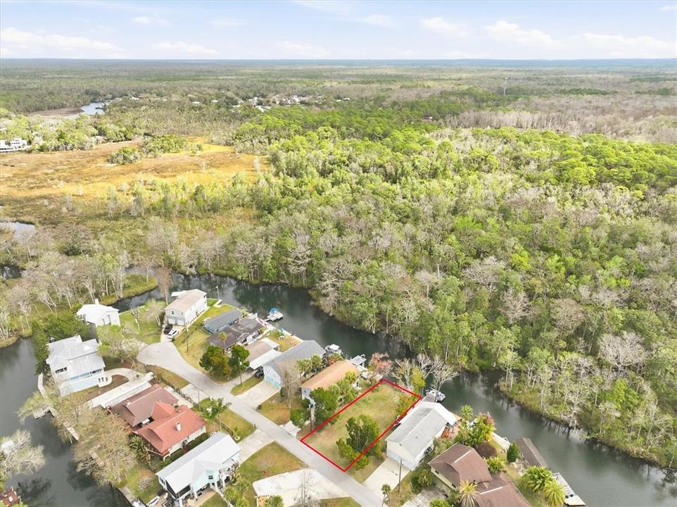 En Venta: $299,000 (0.11 acres)