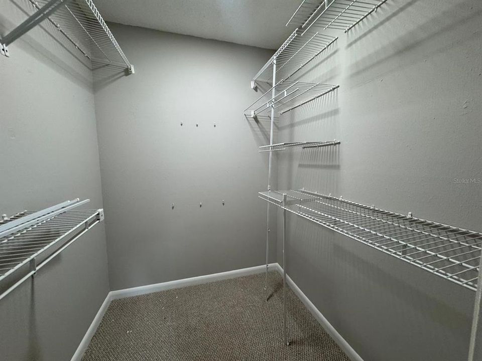 Active With Contract: $1,750 (2 beds, 2 baths, 987 Square Feet)