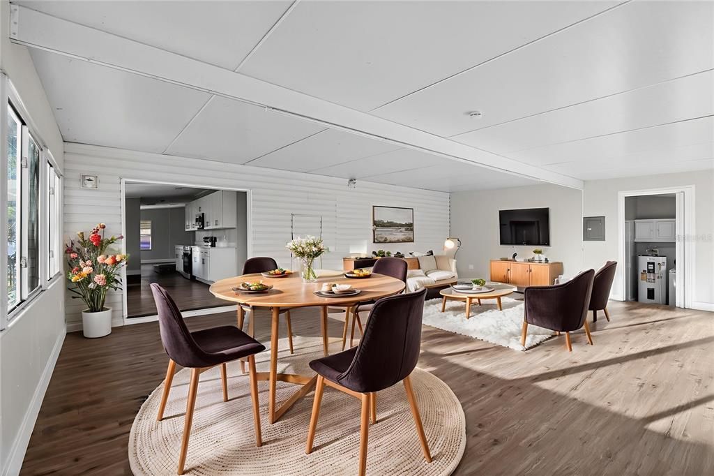 Active With Contract: $204,900 (3 beds, 2 baths, 2080 Square Feet)