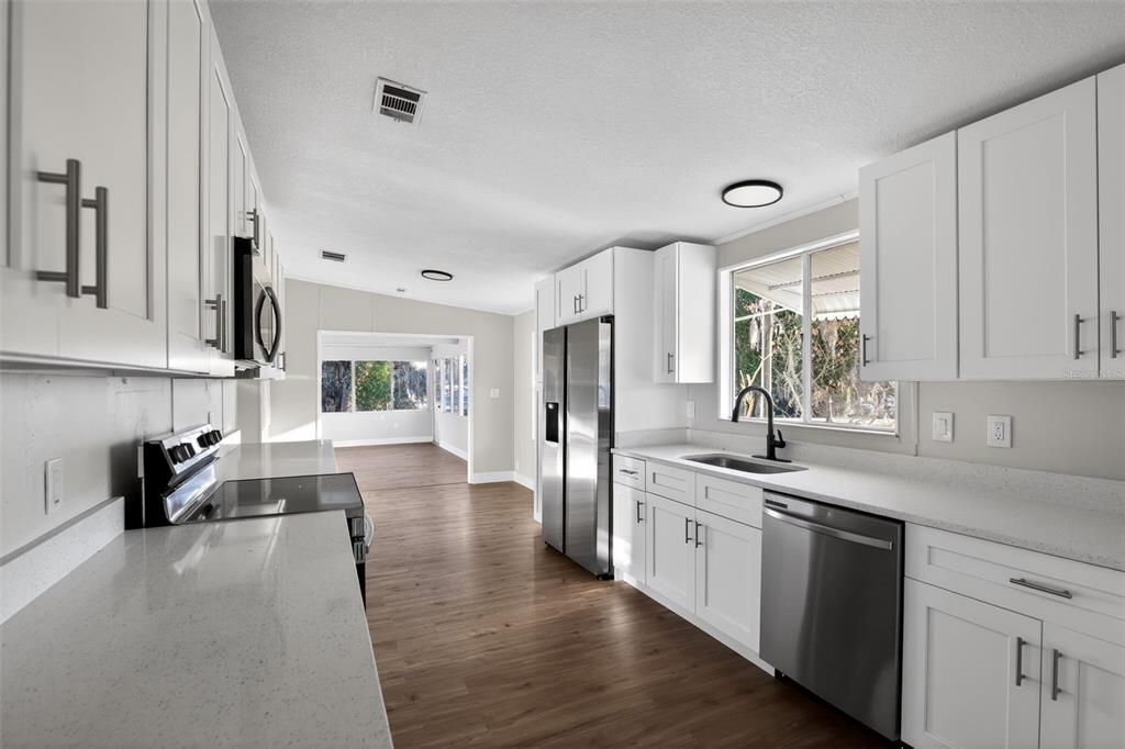 Active With Contract: $204,900 (3 beds, 2 baths, 2080 Square Feet)