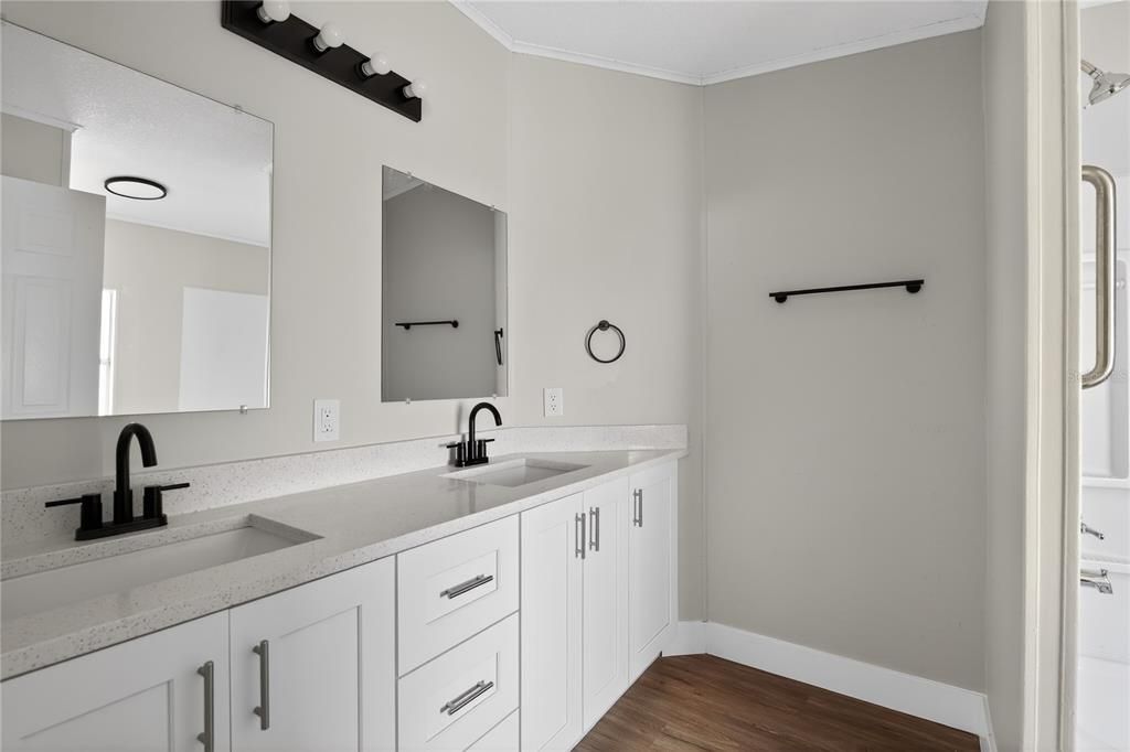 Active With Contract: $204,900 (3 beds, 2 baths, 2080 Square Feet)