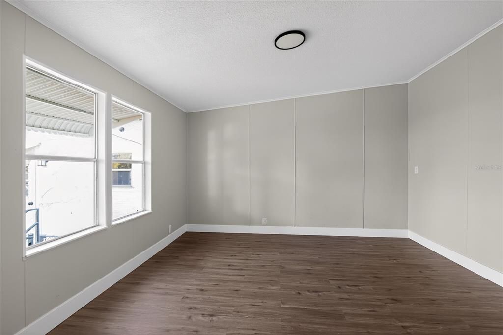 Active With Contract: $204,900 (3 beds, 2 baths, 2080 Square Feet)