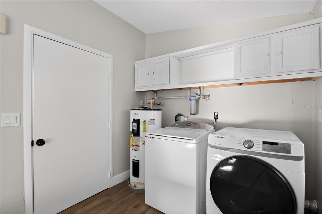 Active With Contract: $204,900 (3 beds, 2 baths, 2080 Square Feet)