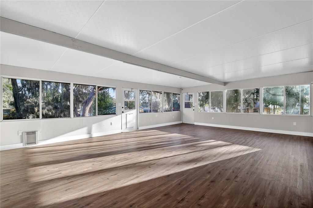 Active With Contract: $204,900 (3 beds, 2 baths, 2080 Square Feet)