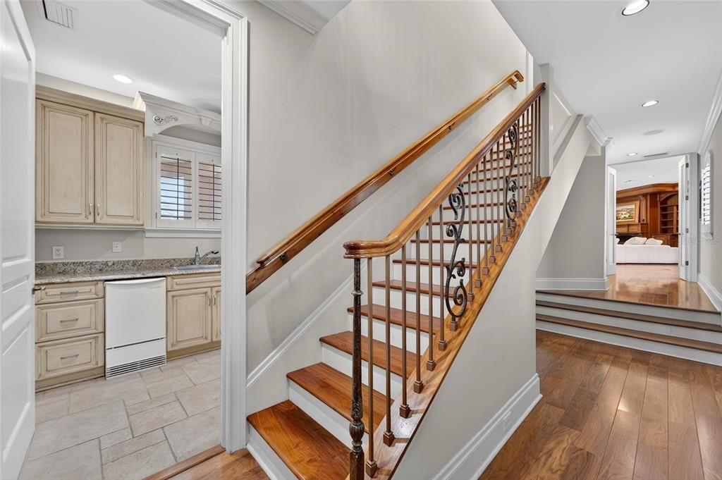 For Sale: $3,900,000 (7 beds, 8 baths, 9222 Square Feet)