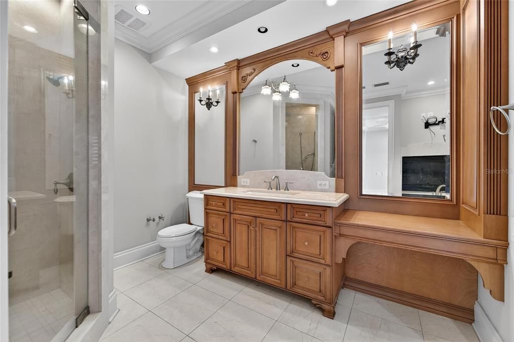 For Sale: $3,900,000 (7 beds, 8 baths, 9222 Square Feet)