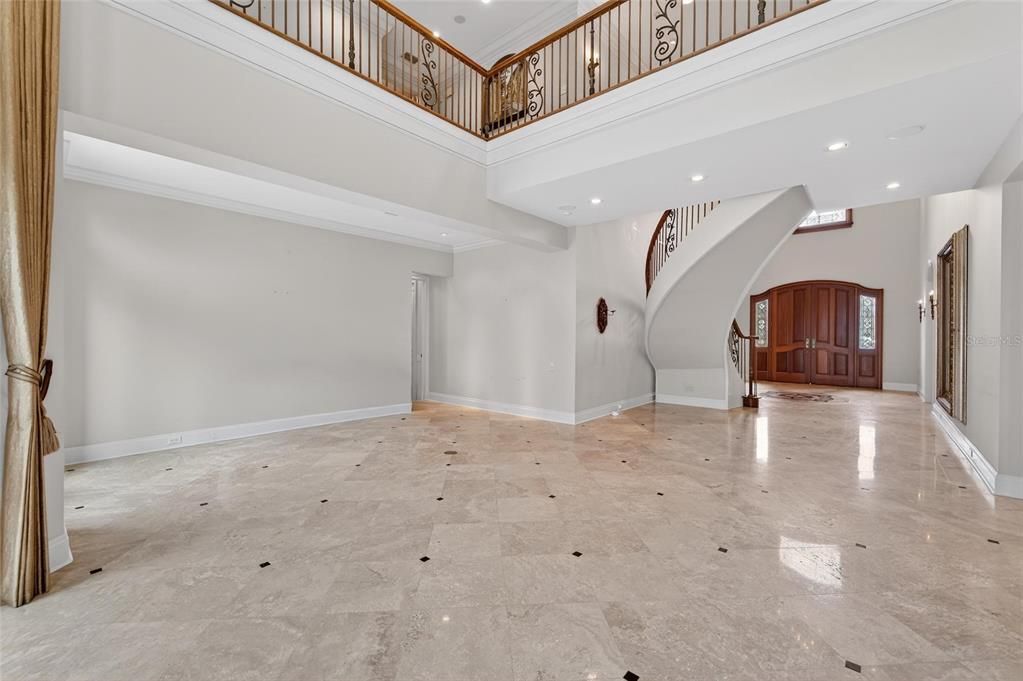 For Sale: $3,900,000 (7 beds, 8 baths, 9222 Square Feet)