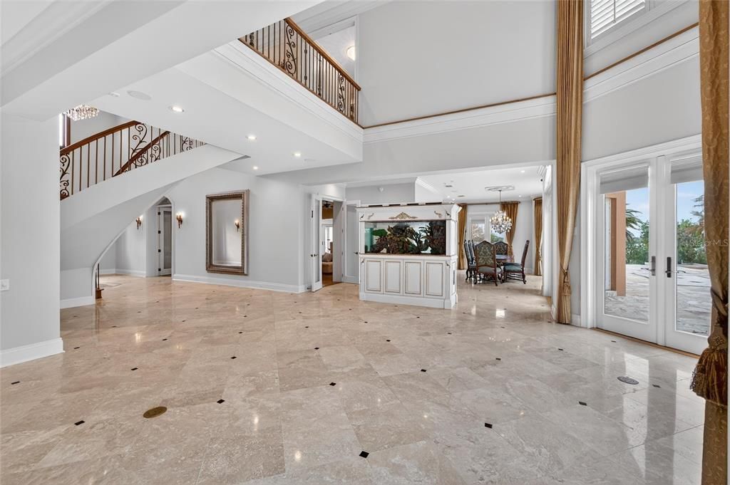 For Sale: $3,900,000 (7 beds, 8 baths, 9222 Square Feet)
