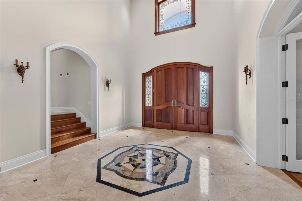 For Sale: $3,900,000 (7 beds, 8 baths, 9222 Square Feet)