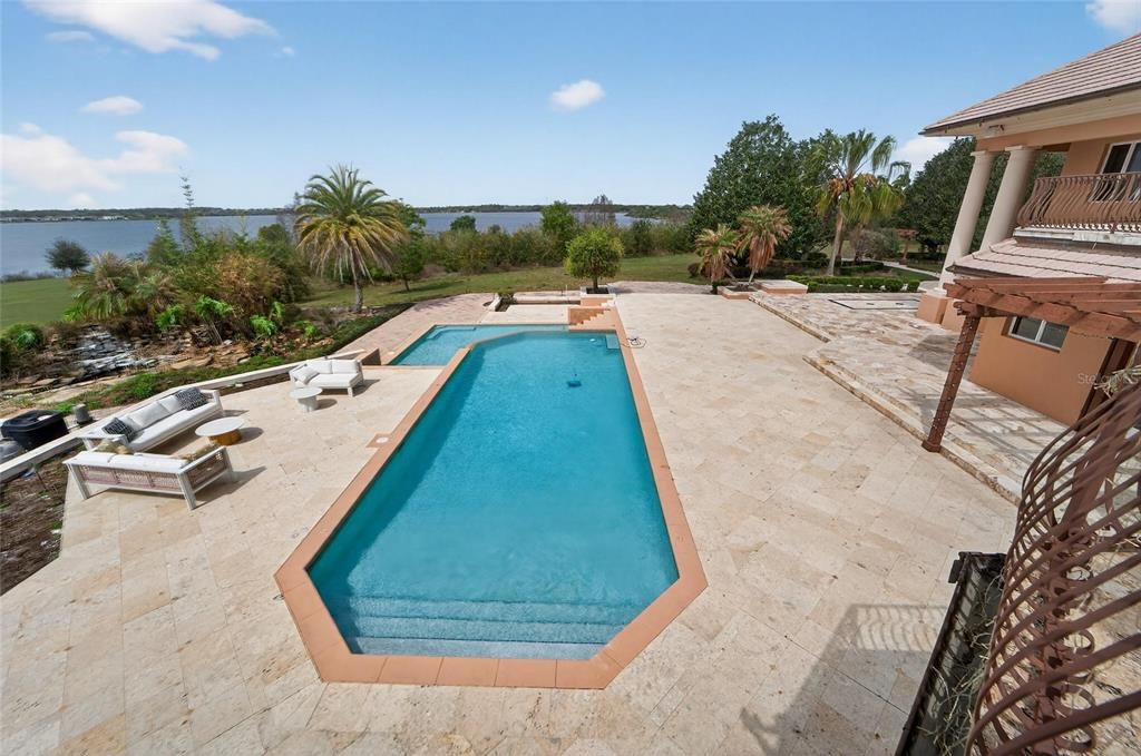 For Sale: $3,900,000 (7 beds, 8 baths, 9222 Square Feet)