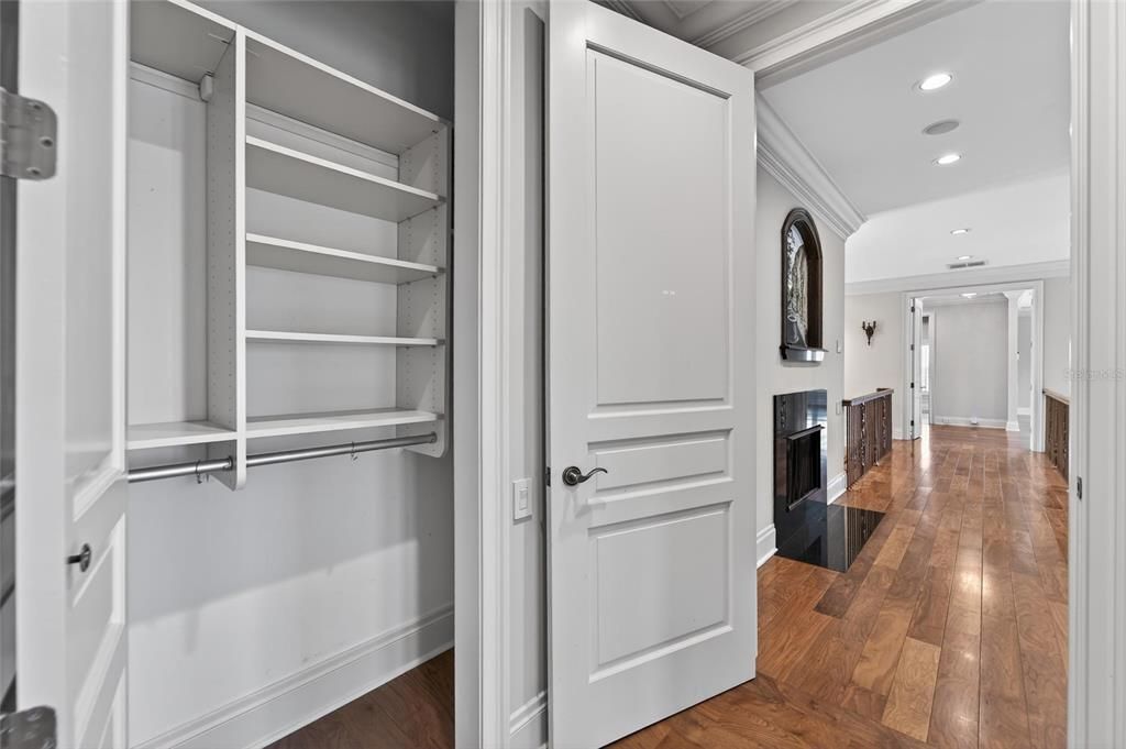 For Sale: $3,900,000 (7 beds, 8 baths, 9222 Square Feet)