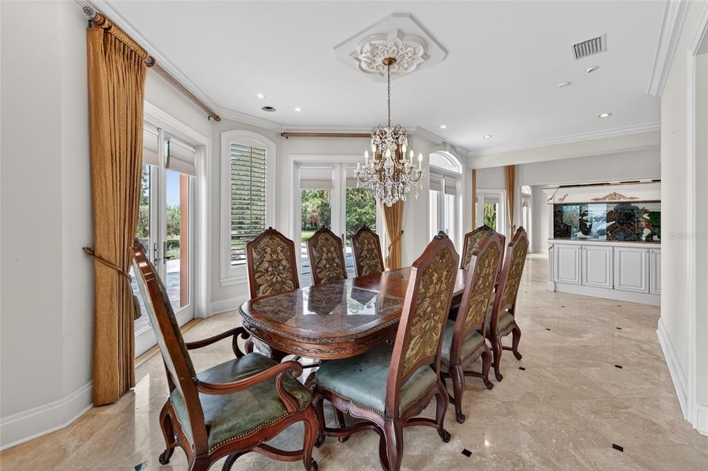 For Sale: $3,900,000 (7 beds, 8 baths, 9222 Square Feet)