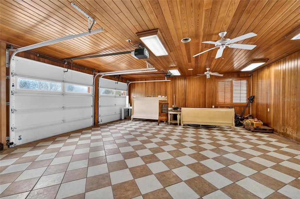 For Sale: $3,900,000 (7 beds, 8 baths, 9222 Square Feet)