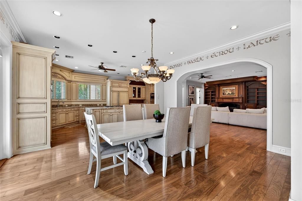 For Sale: $3,900,000 (7 beds, 8 baths, 9222 Square Feet)