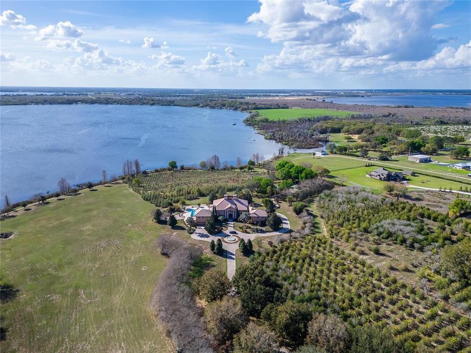 For Sale: $3,900,000 (7 beds, 8 baths, 9222 Square Feet)