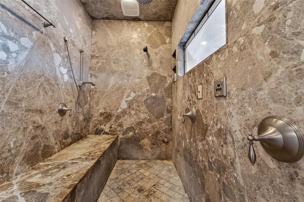 For Sale: $3,900,000 (7 beds, 8 baths, 9222 Square Feet)