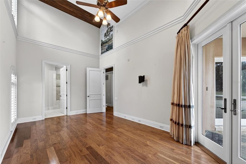 For Sale: $3,900,000 (7 beds, 8 baths, 9222 Square Feet)