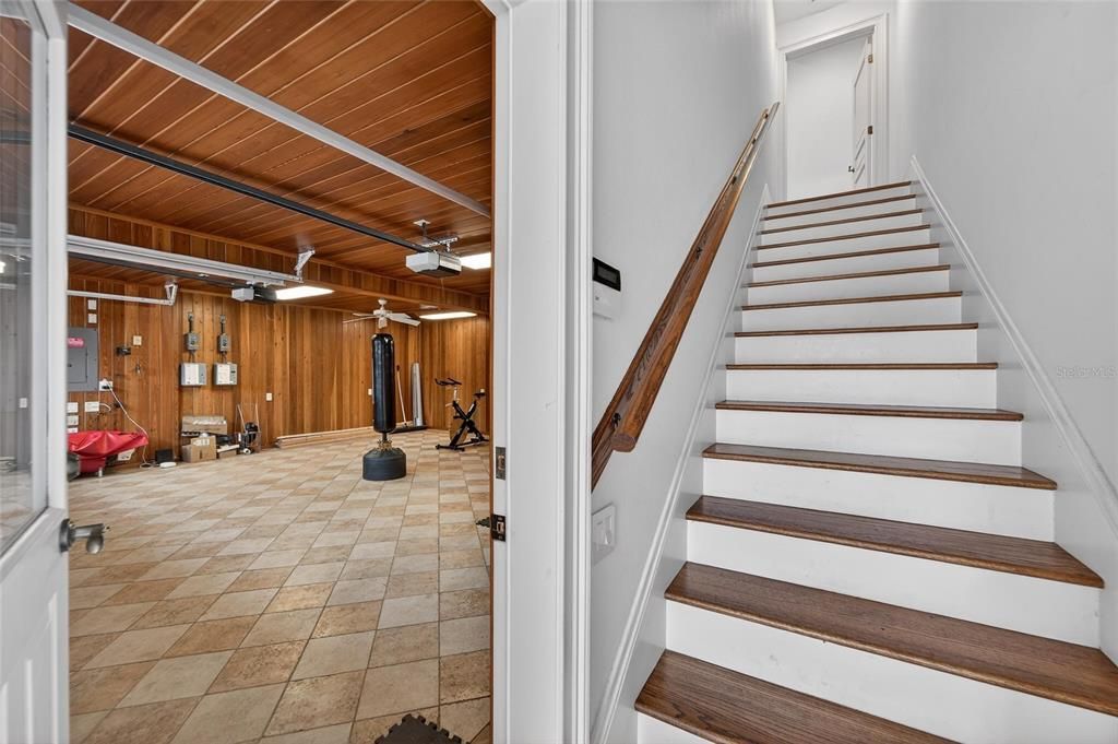 For Sale: $3,900,000 (7 beds, 8 baths, 9222 Square Feet)