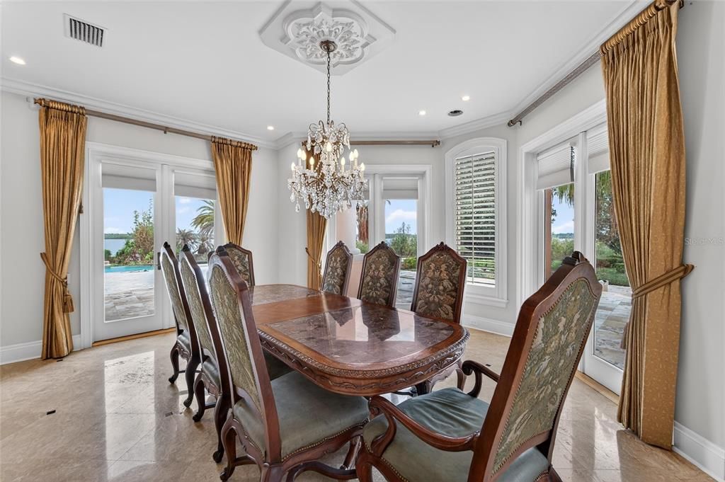 For Sale: $3,900,000 (7 beds, 8 baths, 9222 Square Feet)