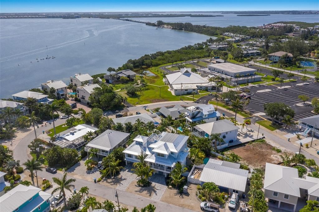 For Sale: $3,400,000 (4 beds, 4 baths, 3274 Square Feet)