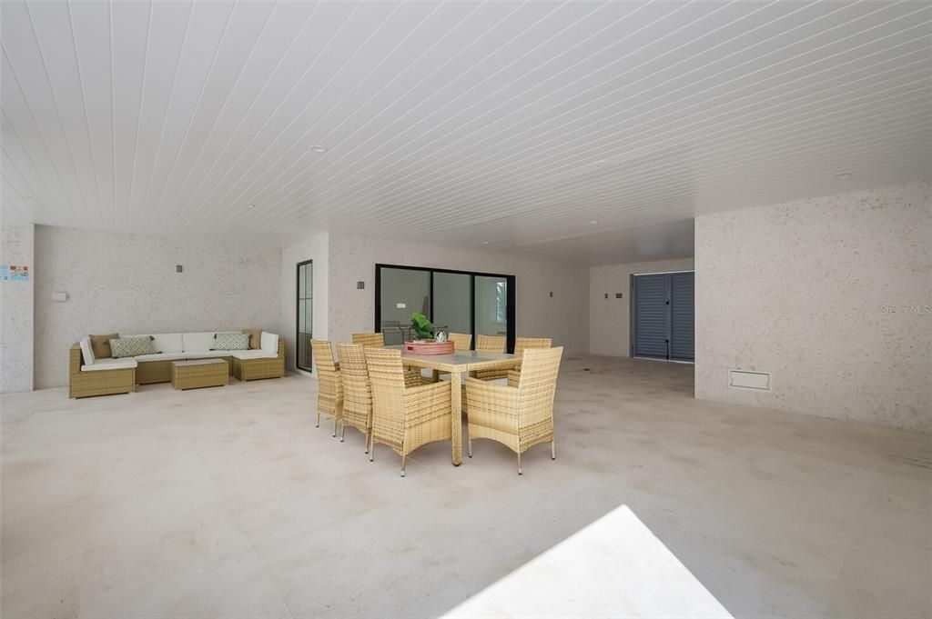 For Sale: $3,400,000 (4 beds, 4 baths, 3274 Square Feet)