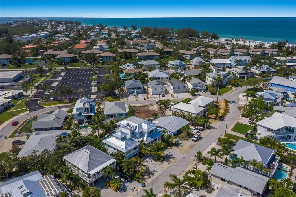 For Sale: $3,400,000 (4 beds, 4 baths, 3274 Square Feet)