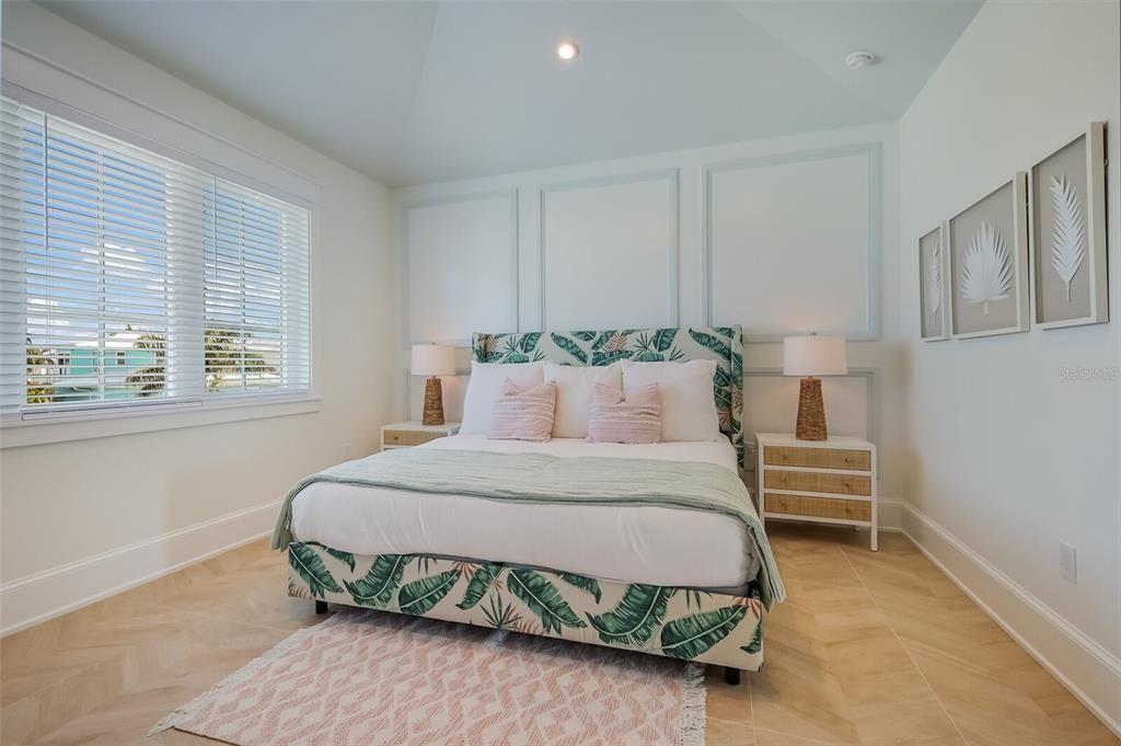 For Sale: $3,400,000 (4 beds, 4 baths, 3274 Square Feet)
