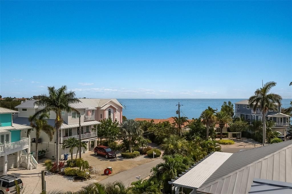 For Sale: $3,400,000 (4 beds, 4 baths, 3274 Square Feet)