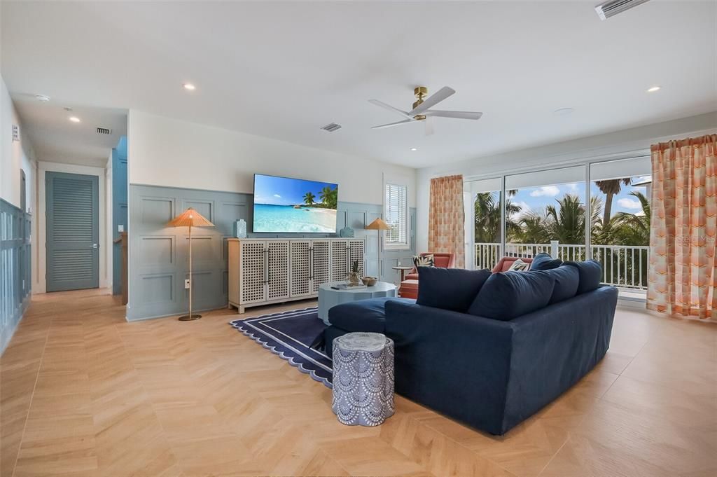 For Sale: $3,400,000 (4 beds, 4 baths, 3274 Square Feet)