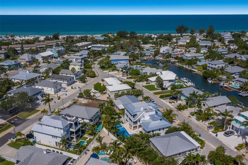 For Sale: $3,400,000 (4 beds, 4 baths, 3274 Square Feet)