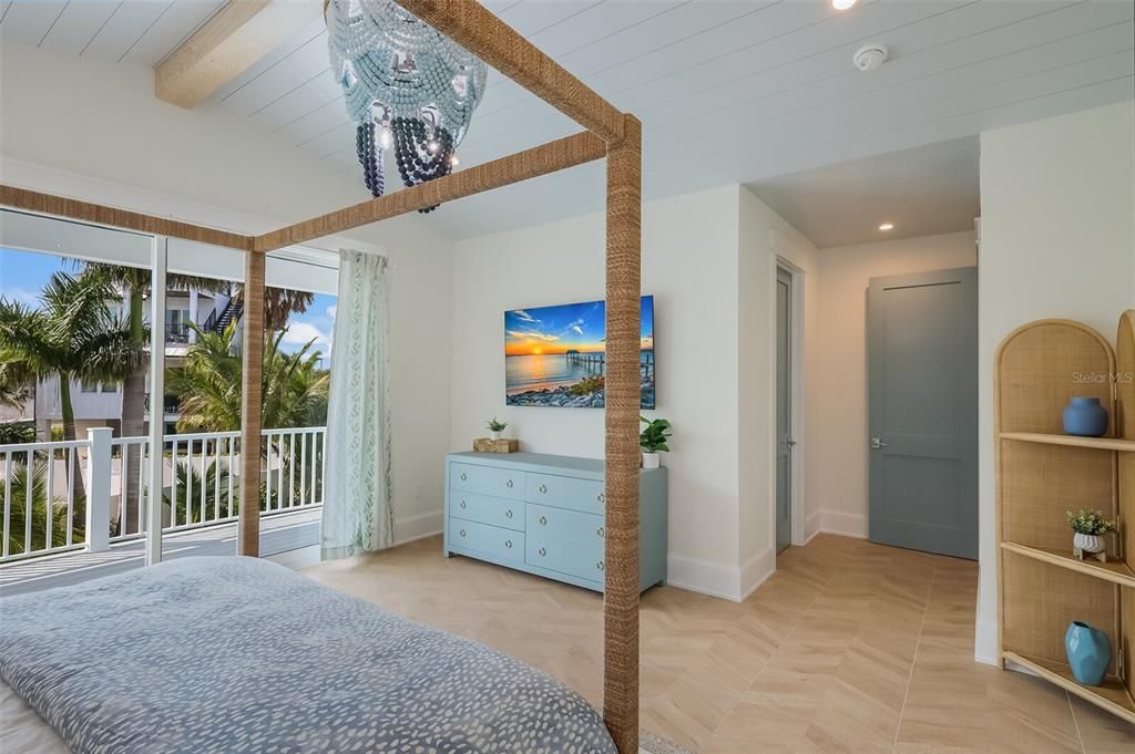 For Sale: $3,400,000 (4 beds, 4 baths, 3274 Square Feet)