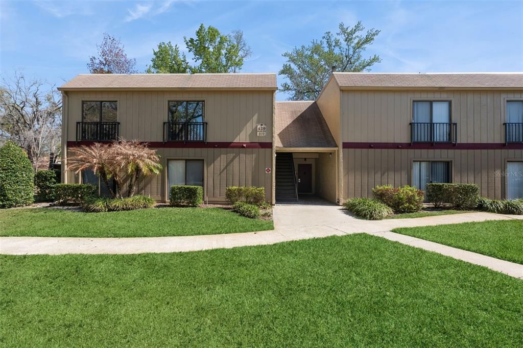 Active With Contract: $180,000 (3 beds, 2 baths, 1187 Square Feet)