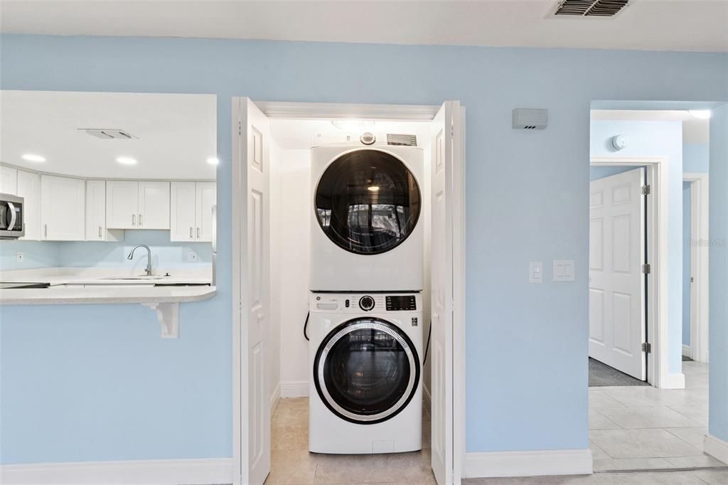 Active With Contract: $180,000 (3 beds, 2 baths, 1187 Square Feet)