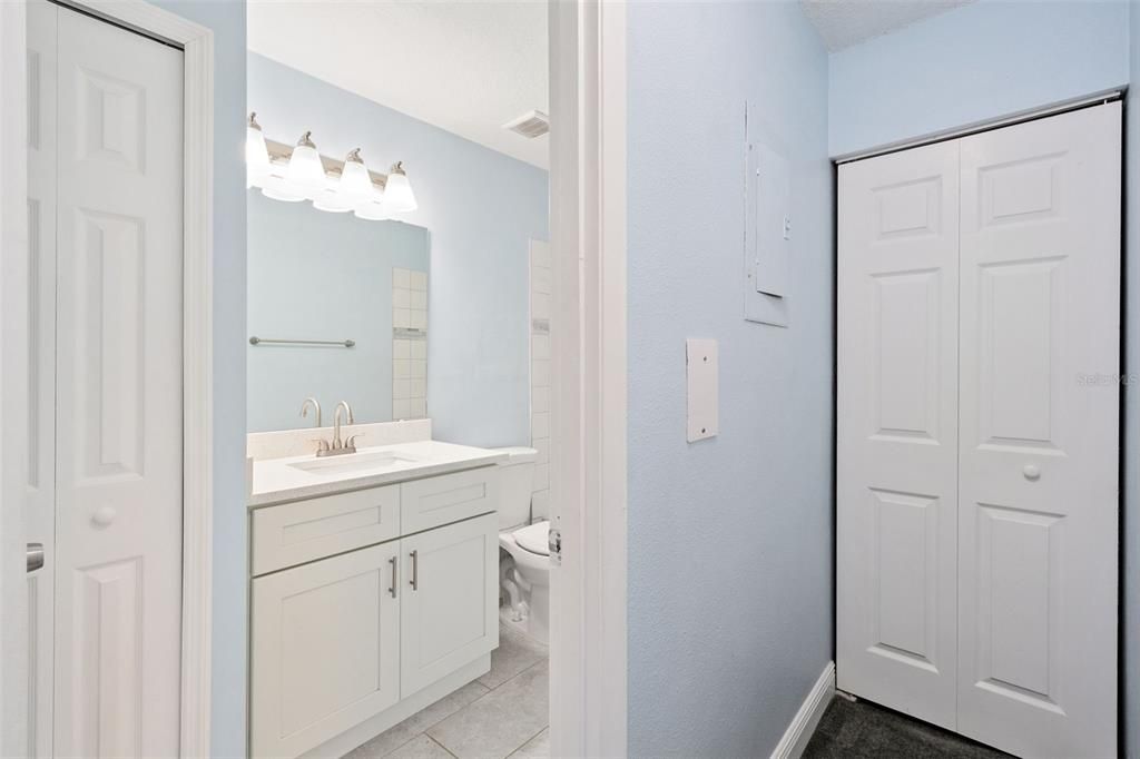 Active With Contract: $180,000 (3 beds, 2 baths, 1187 Square Feet)