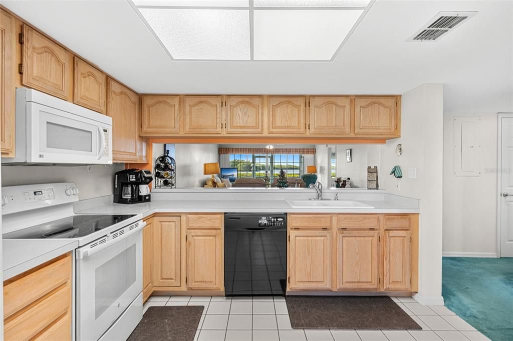 En Venta: $317,000 (2 camas, 2 baños, 1308 Pies cuadrados)