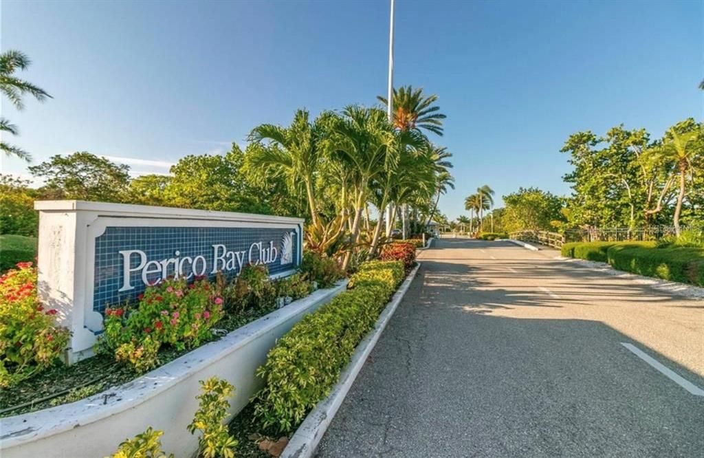 Active With Contract: $316,000 (2 beds, 2 baths, 1096 Square Feet)
