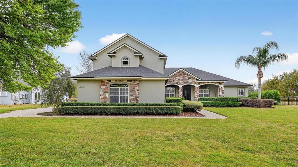 For Sale: $1,050,000 (5 beds, 4 baths, 4279 Square Feet)