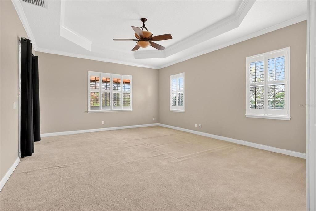For Sale: $1,050,000 (5 beds, 4 baths, 4279 Square Feet)