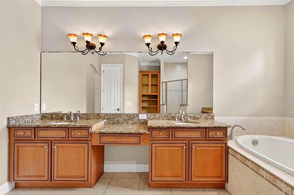 For Sale: $1,050,000 (5 beds, 4 baths, 4279 Square Feet)