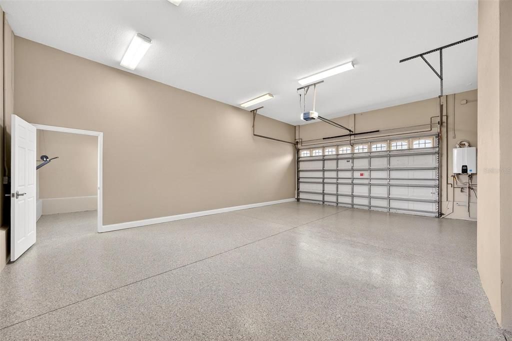 For Sale: $1,050,000 (5 beds, 4 baths, 4279 Square Feet)