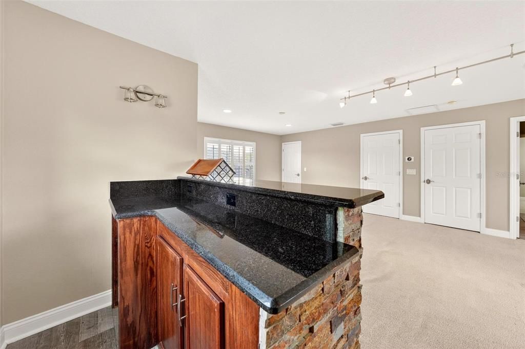 For Sale: $1,050,000 (5 beds, 4 baths, 4279 Square Feet)