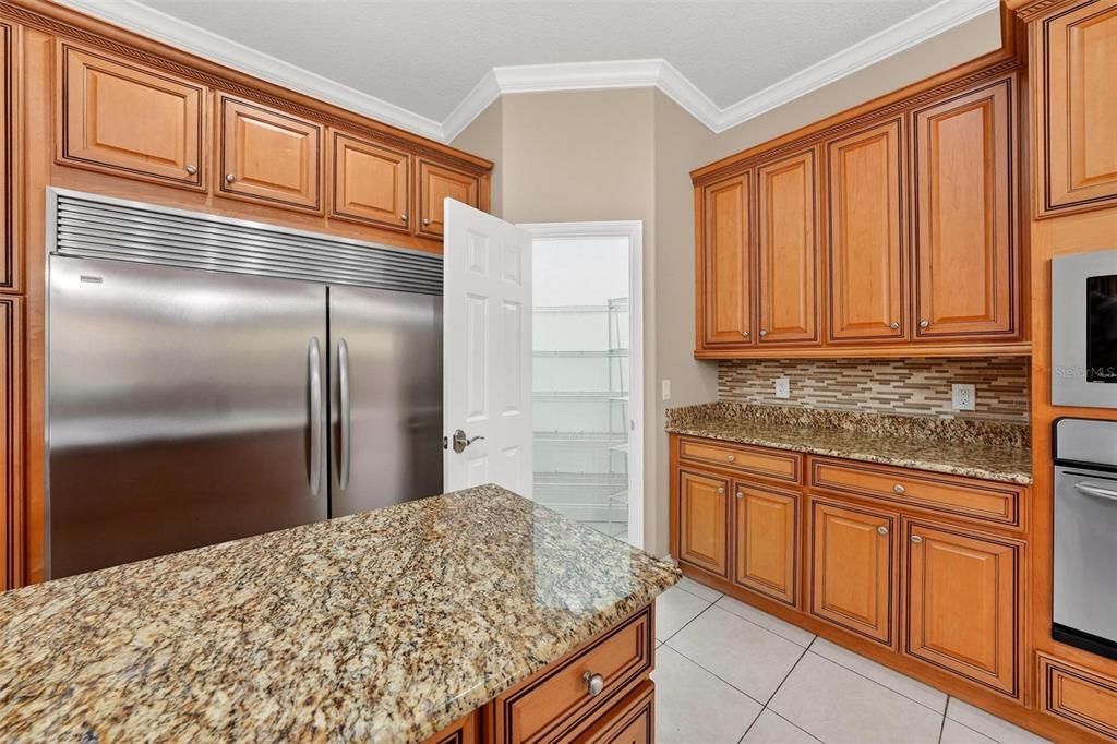 For Sale: $1,050,000 (5 beds, 4 baths, 4279 Square Feet)