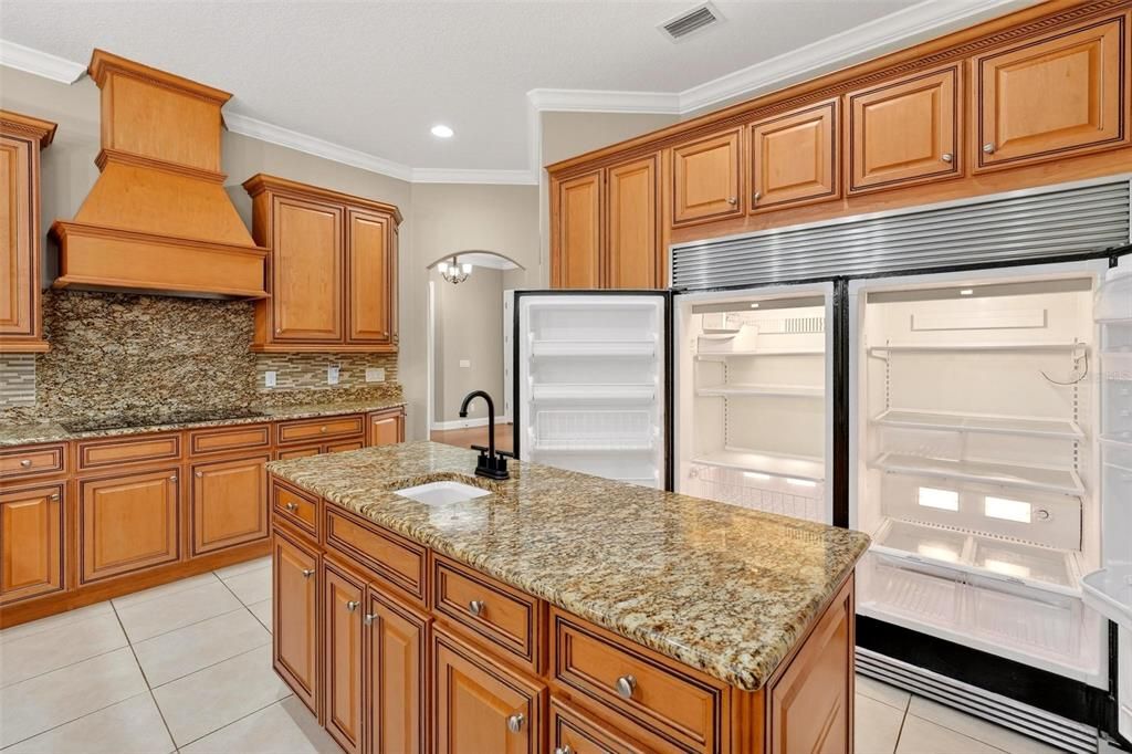 For Sale: $1,050,000 (5 beds, 4 baths, 4279 Square Feet)